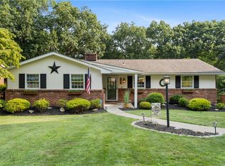 132 N Jamestown Rd, Coraopolis, PA 15108