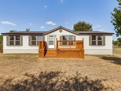 2065 Cr 357, La vernia, TX, 78121