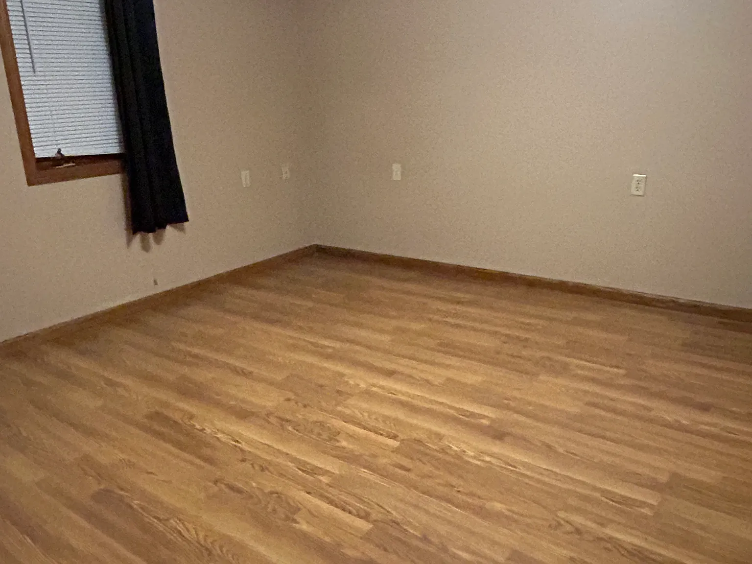 2 bed, 890 sqft, $990 — Photo 2