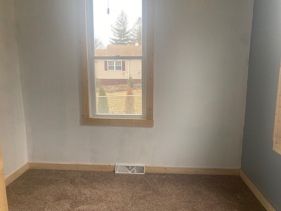 5th image of 215 W 5th St