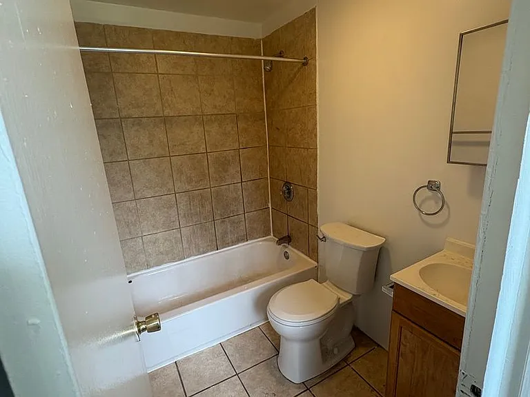 518 N Pershing Ave #1 — Photo 7