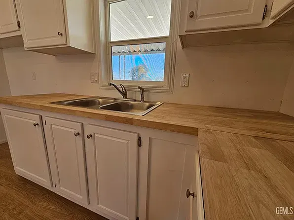 28173 Chaparral Ave, Taft, CA 93268