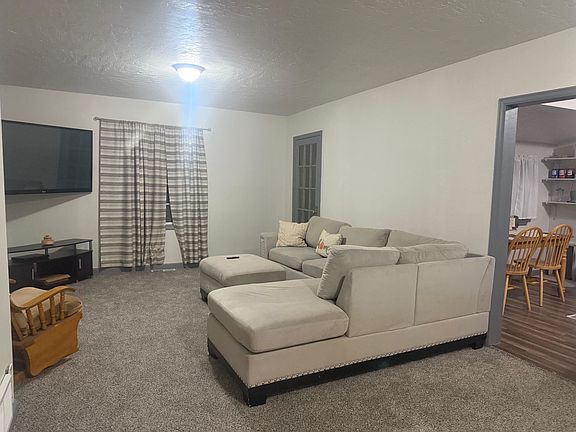 4th image of 832 7th St