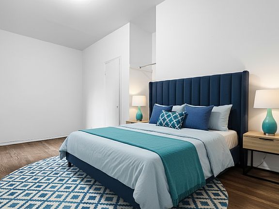 3rd image of 181 Claremont Ave #3R