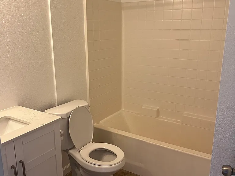 9728 Marilla Dr #405 — Photo 8