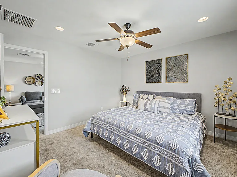 11961 N Silver Village Pl — Photo 31