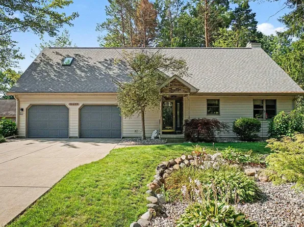 11279 Sarle Rd, Freeland, MI 48623
