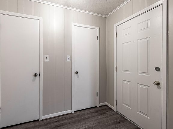 2nd image of 116 Pine Hollow Ln #C