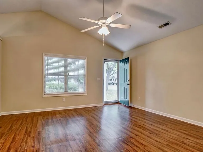 810 Southern Charm Dr — Photo 11