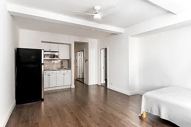 Rented by JOANNE KAO NYC