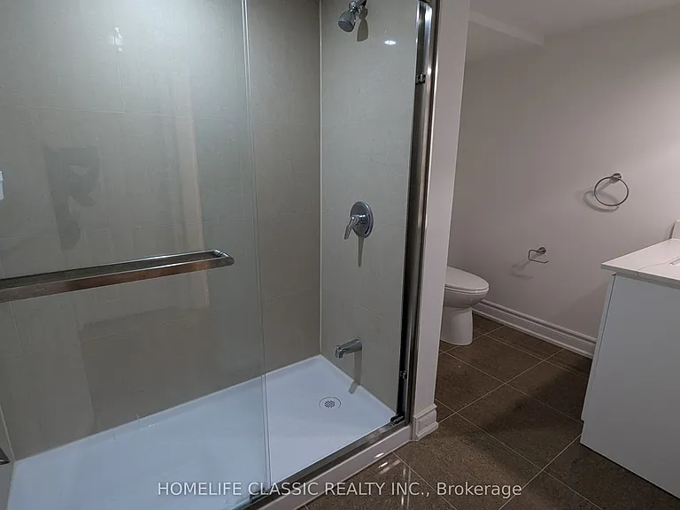 230 Alsace Rd — Photo 5