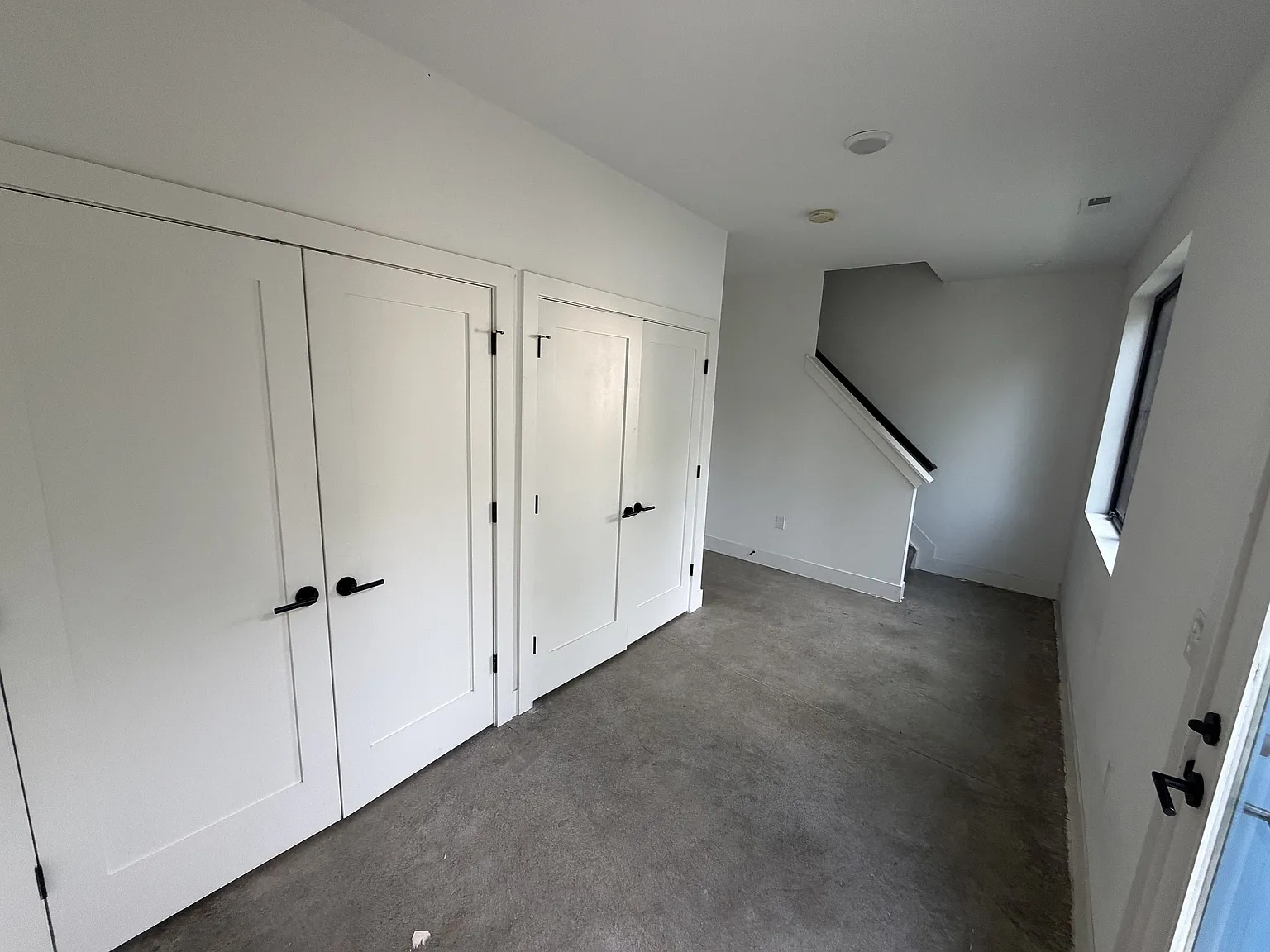 355 Loeffler Ave — Photo 3