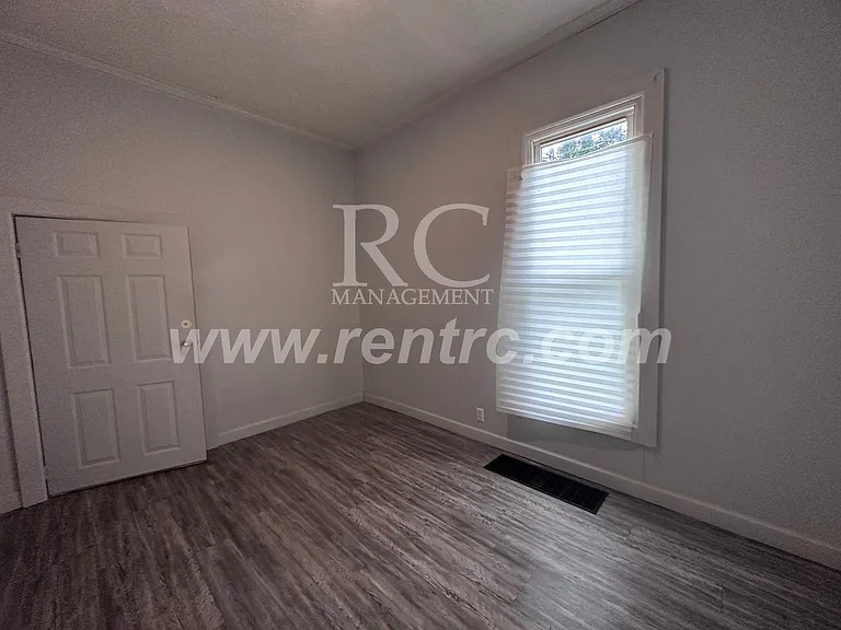 708 Harmon St — Photo 12