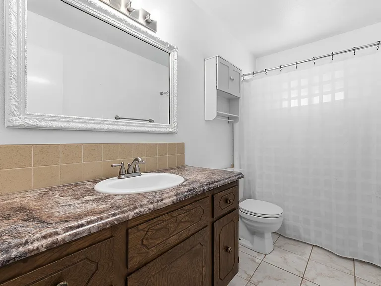 952 W Raymond Rd — Photo 15