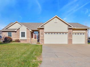 14932 E Lakeview Dr, Wichita, KS 67230