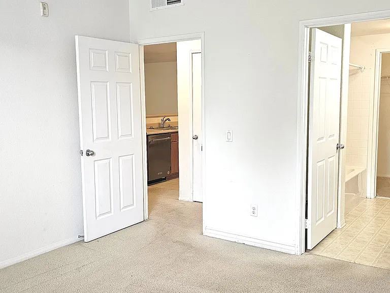 31359 Taylor Ln — Photo 15