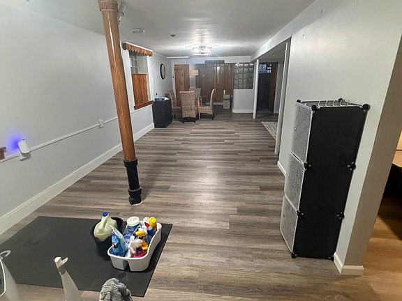 5th image of 5322 W Barry Ave #Basement