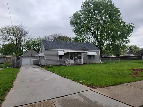 20900 Wellington Ave Photo 1