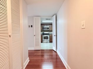 14 Lockwood Dr APT 2E, Charleston, SC 29401