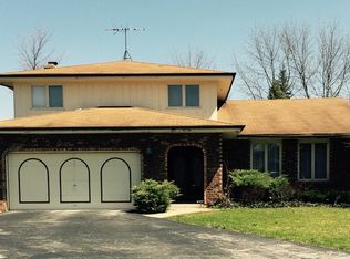 30 E Donovan Ct, Crete, IL 60417