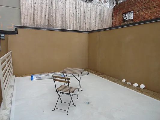 Rented by Halvatzis Realty | media 19