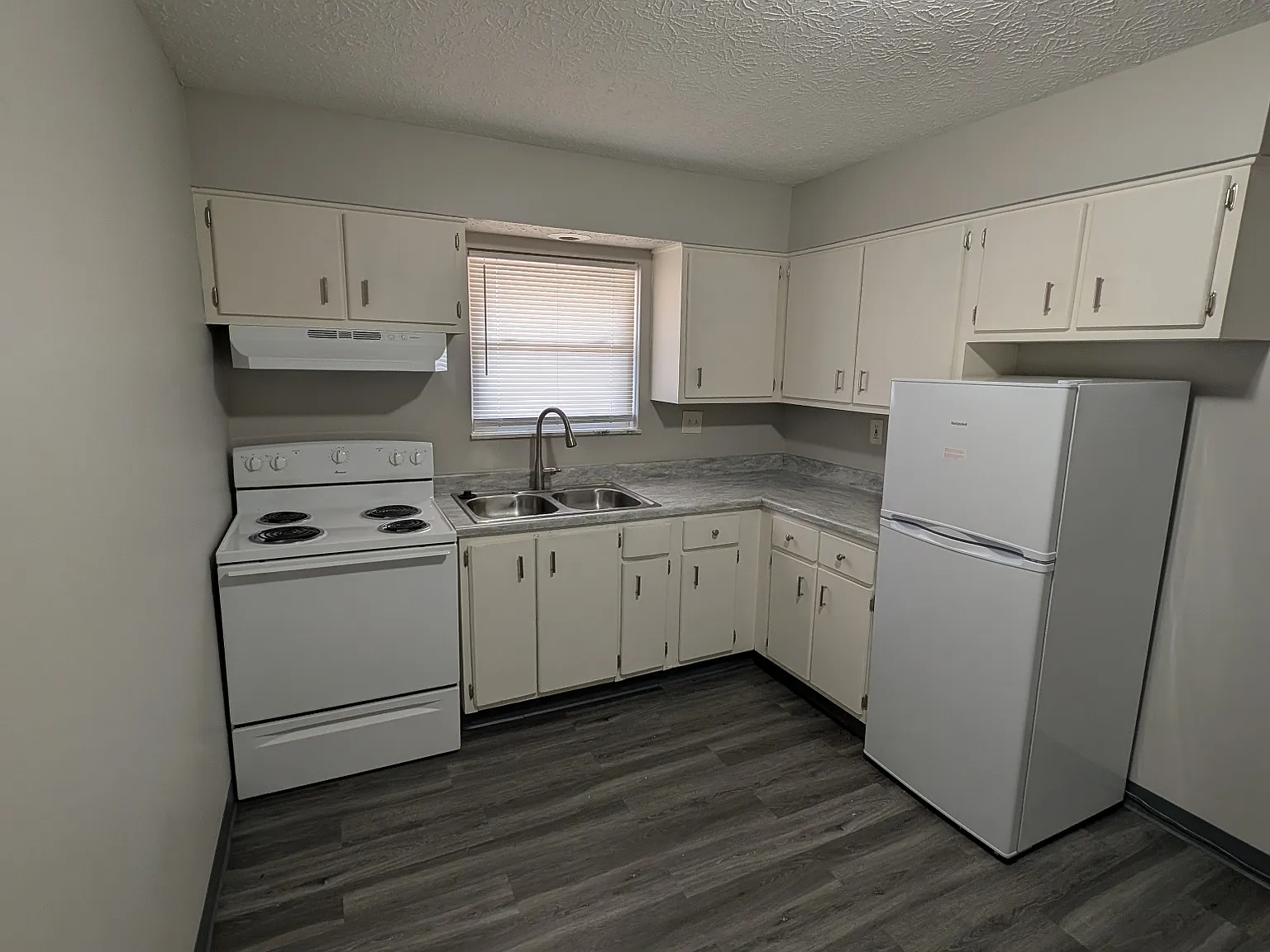 1 bed, $995 — Photo 3