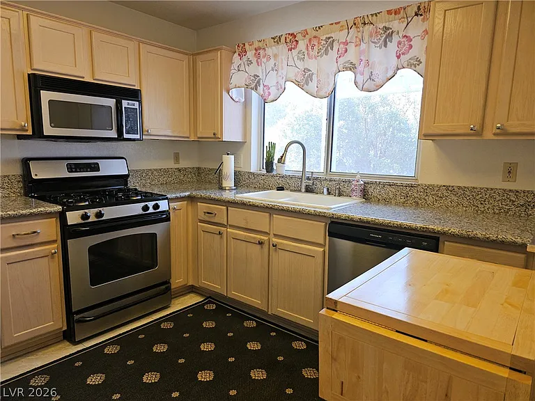 2525 Palmridge Dr — Photo 8