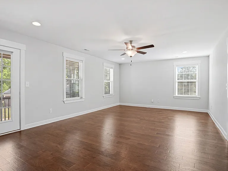 8129 Tupelo Gum Trce SW — Photo 24