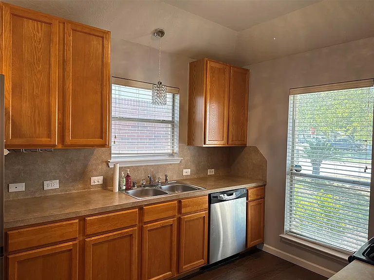 15327 Summerlyn Point Ln — Photo 17
