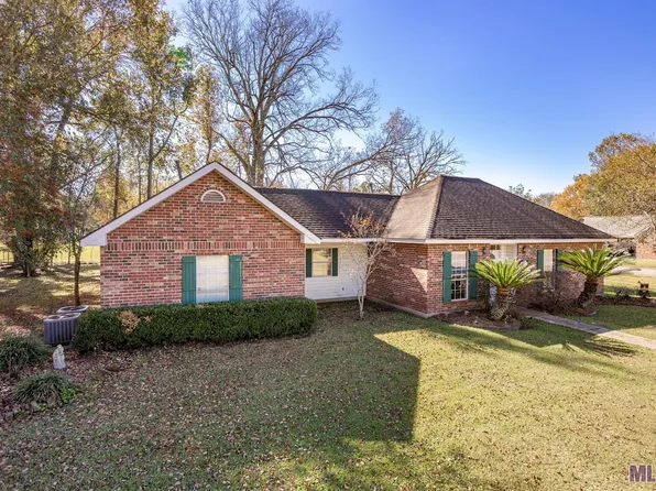 2247 Riverside Dr, Port Allen, LA 70767
