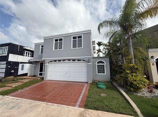 J5 Calle California, Toa Alta, PR 00953