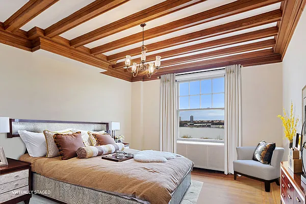 Sold by Corcoran | media 24