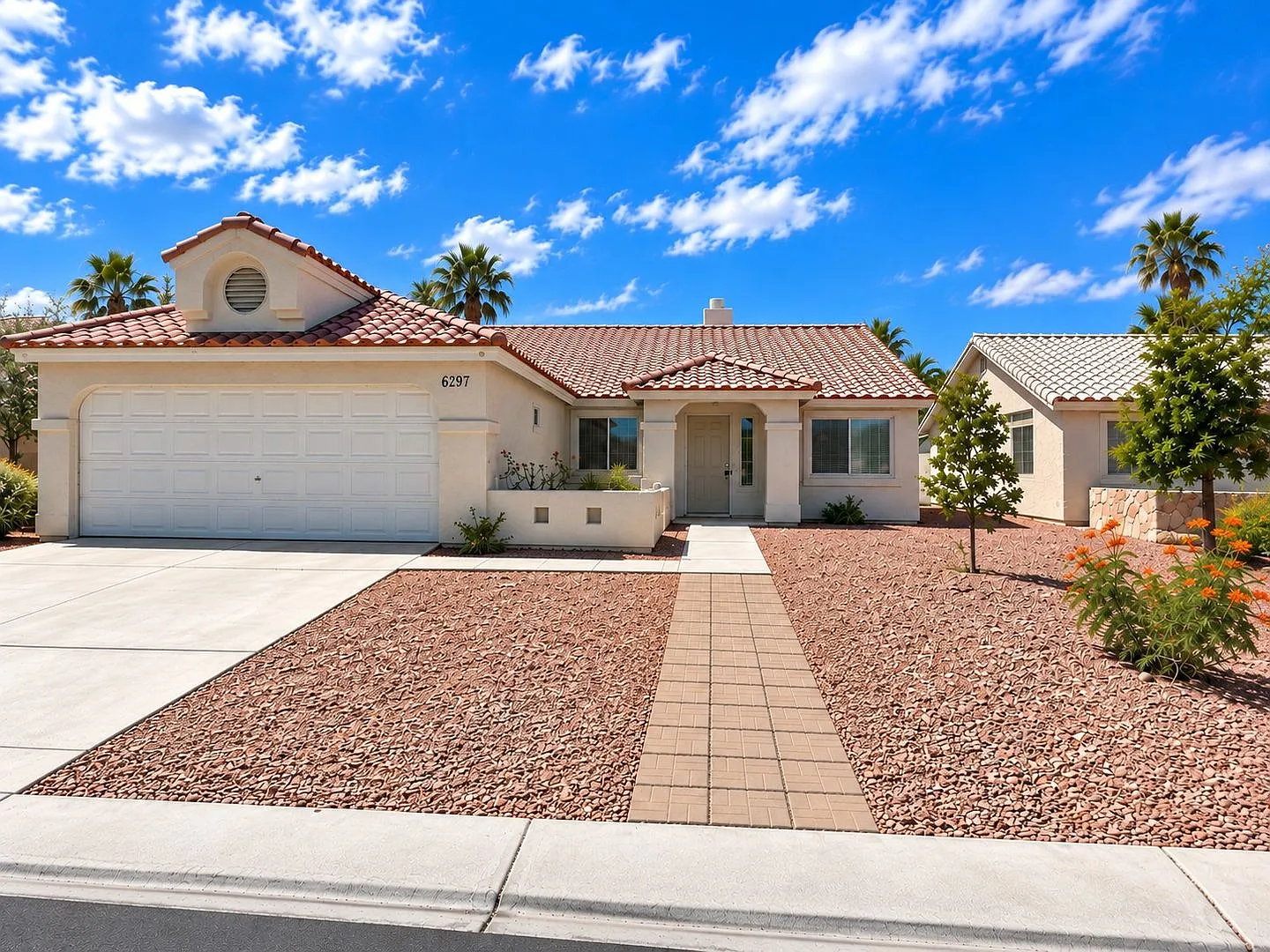 Beautiful 1 Story Home With Open Floor Plan — Photo 1