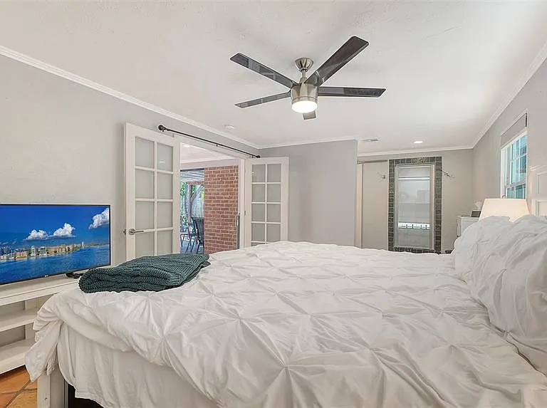 1127 S Osprey Ave — Photo 27