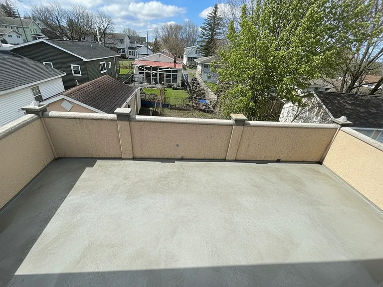 Tilden Ave — Photo 8