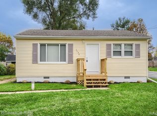 1156 Harriet St, Mount Morris, MI 48458