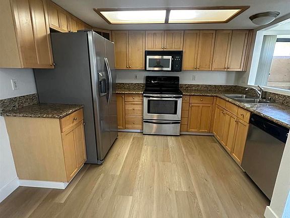 5th image of 569 S Mollison Ave Unit G