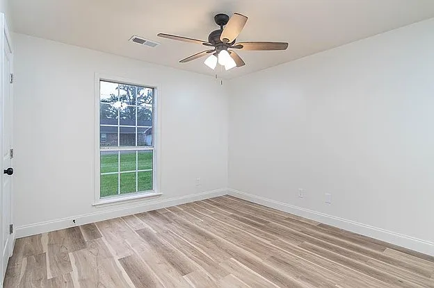808 Deerfield Dr — Photo 11