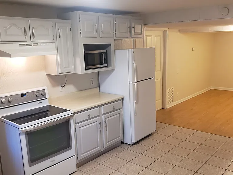 6619 Franklin Ave #3 — Photo 3