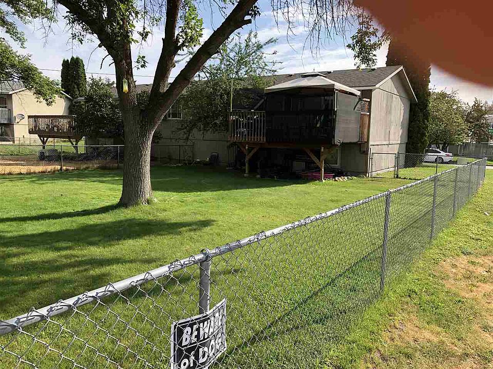 2nd image of 2705 N Whipple Ct #2707