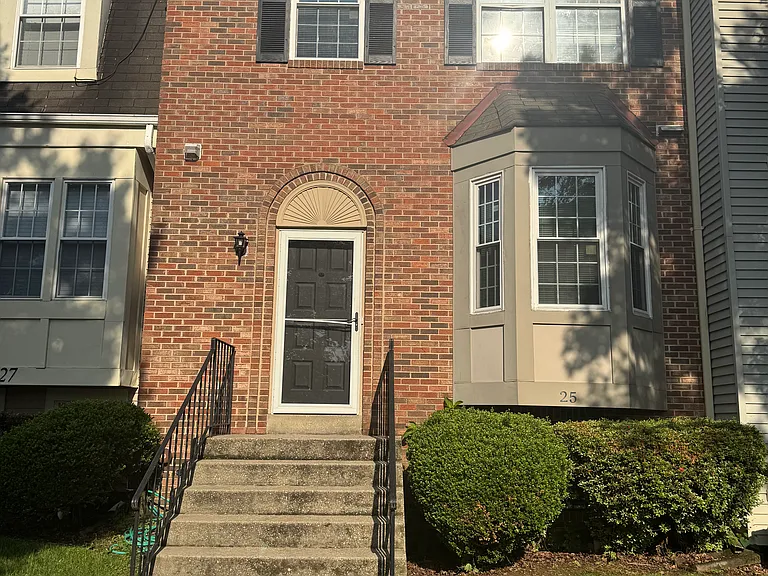 25 Joyceton Way — Photo 1