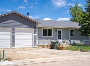 1710 Cimarron Dr, Gillette, WY 82716