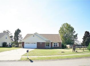 118 Hollow Ln, Raeford, NC 28376
