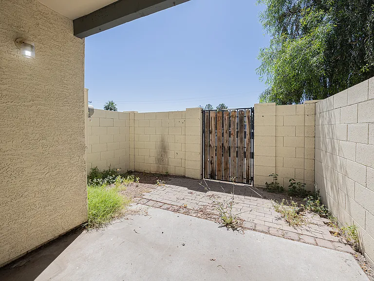 7801 N 44th Dr #1075 — Photo 17