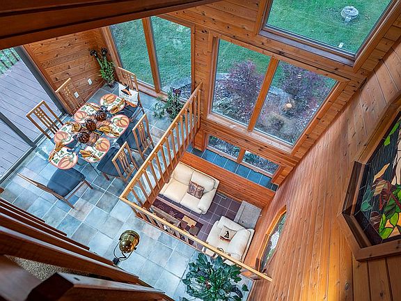 natural light thru-out