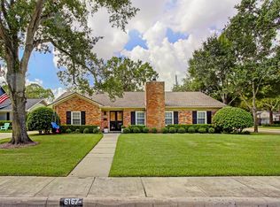 6167 Meadow Lake Ln, Houston, TX 77057