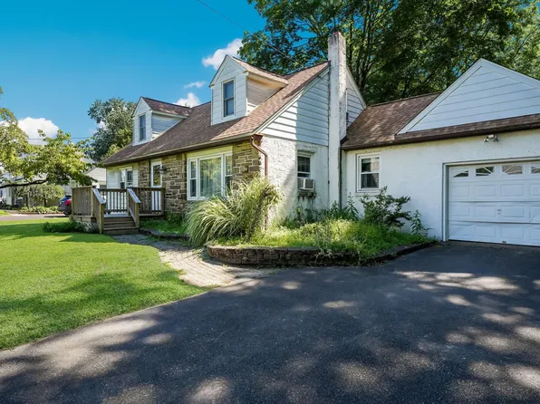 1034 E Main St, Lansdale, PA 19446