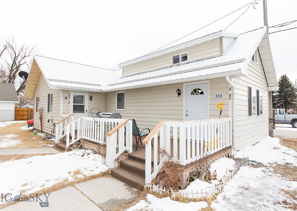 1st image of 200 1/2 S Spruce St #210
