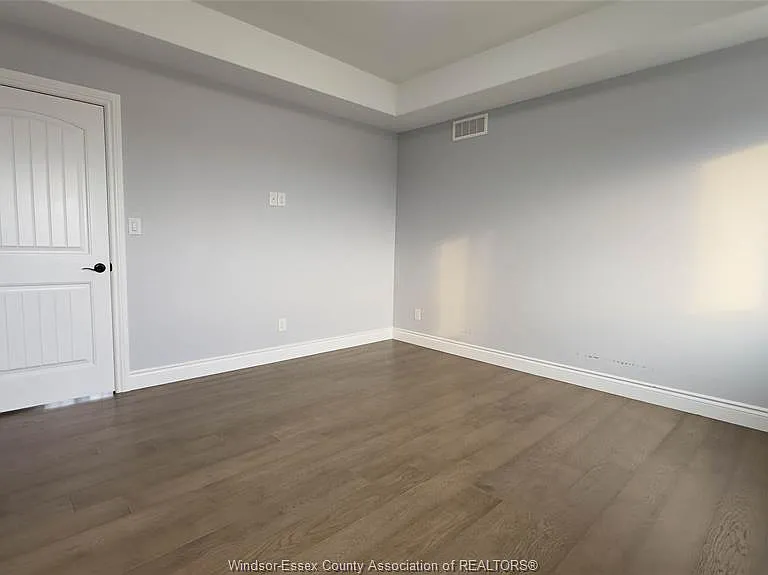 74 Dundee Dr — Photo 23