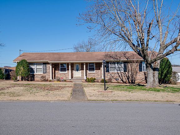 4th image of 203 Lee Ln